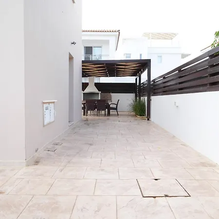 Villa Narcissos 2 *