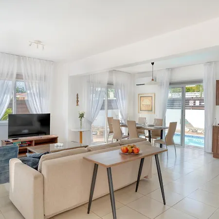 Narcissos 2 * Protaras