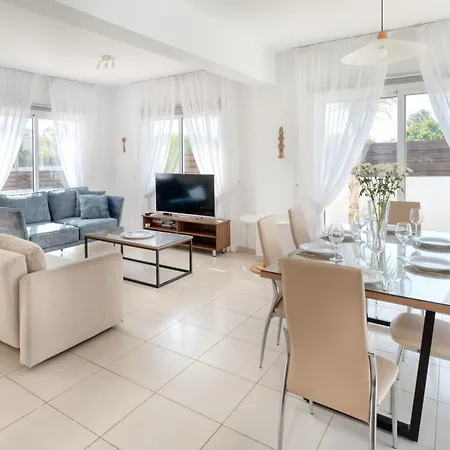 Narcissos 2 פרוטאראס