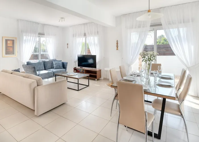 Narcissos 2 Protaras